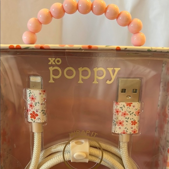 🌸🤍 XO Poppy Lightning Cable 4’ with Pink Beaded Handle 💞 - Picture 2 of 5